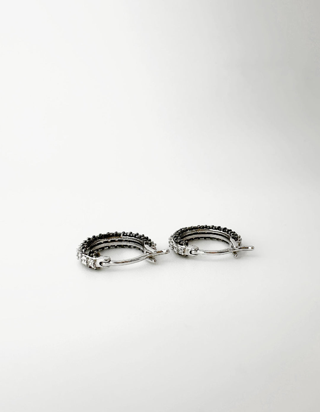 The Black & White Diamonds