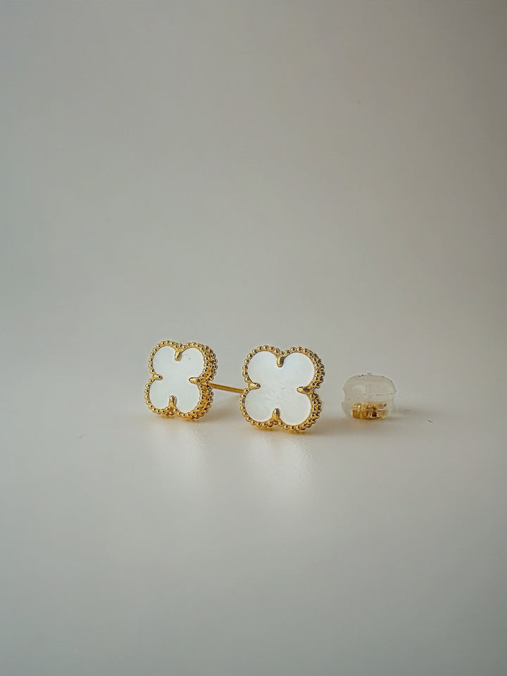 The White Floral Pearl Studs