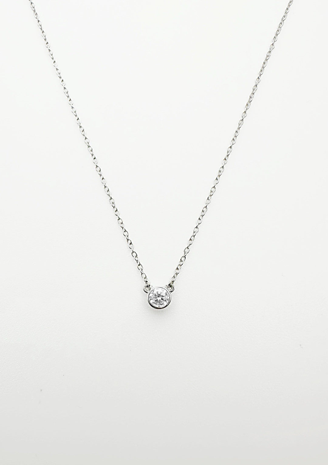 18K Solid Gold Diamond Bezel Necklace 0.10CT VS Solitaire Pendant Gift1