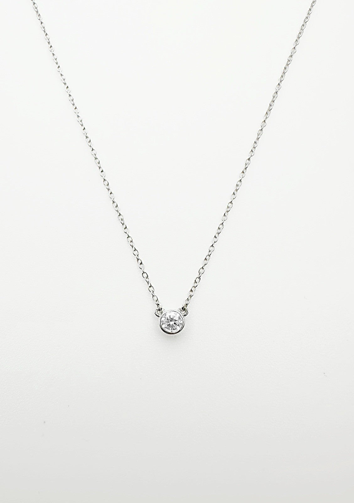 18K Solid Gold Diamond Bezel Necklace 0.10CT VS Solitaire Pendant Gift1
