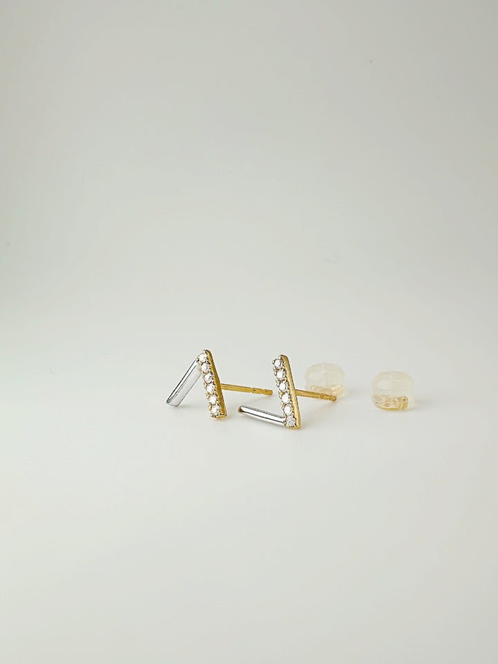18K Solid Gold  Natural Diamond V Earrings 0.10ct Minimalist Dainty Gift2