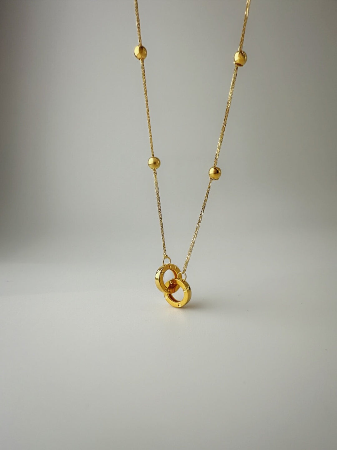 18K Solid Gold Interlocking Rings Necklace Double Ring Pendant Gift Her1