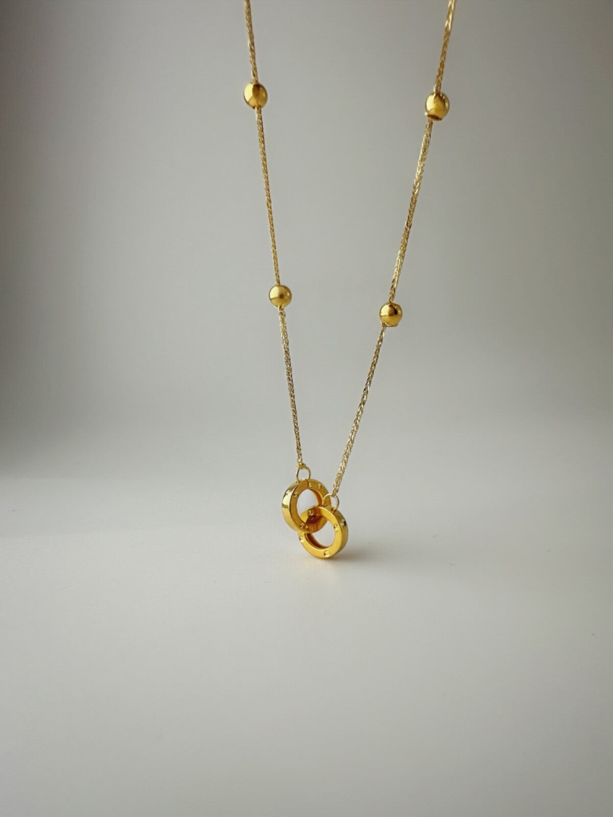 18K Solid Gold Interlocking Rings Necklace Double Ring Pendant Gift Her1