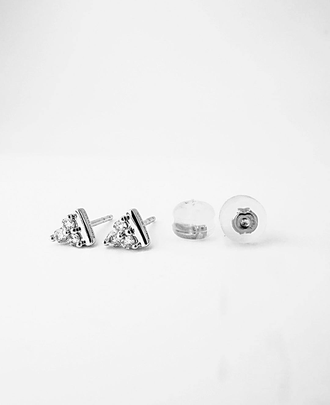 18K White Gold Triangle Diamond Cluster Stud Earrings for Women Natural Diamonds1