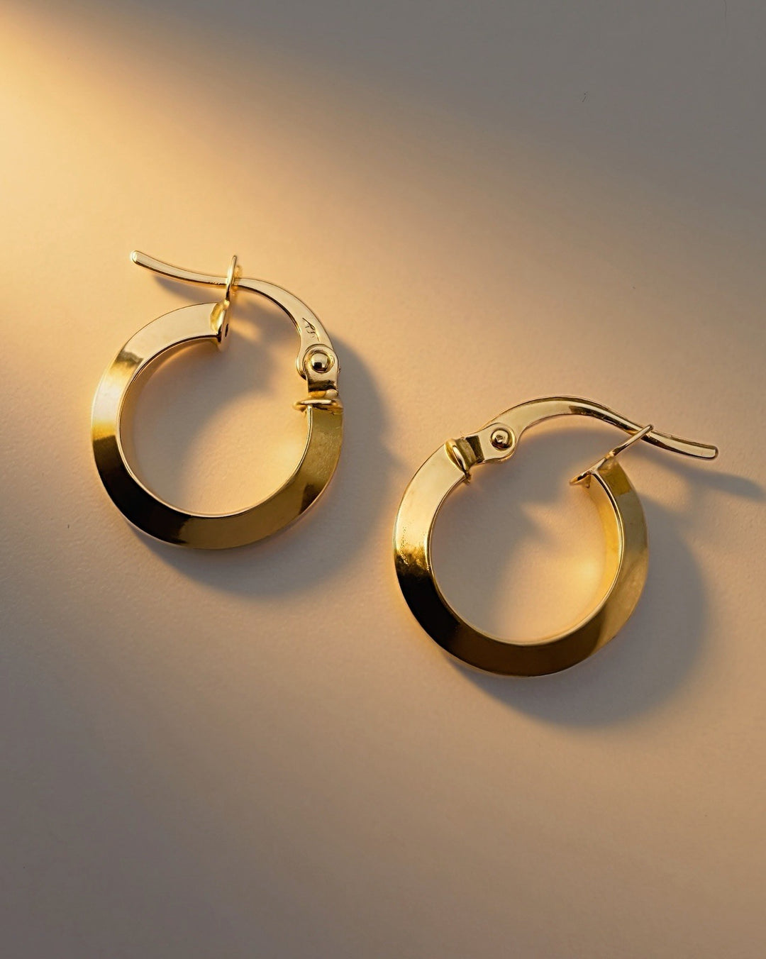 18K Solid Gold Hoop Earrings Huggies Hoops 13.9mm MinimalistJewelry2