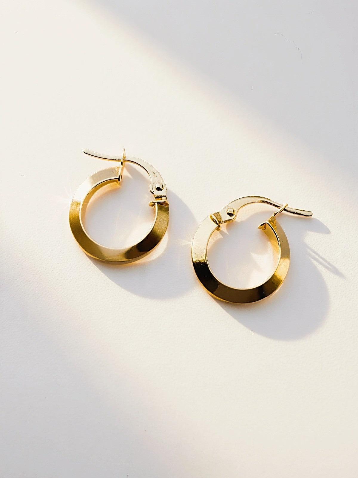 18K Solid Gold Hoop Earrings Huggies Hoops 13.9mm MinimalistJewelry0