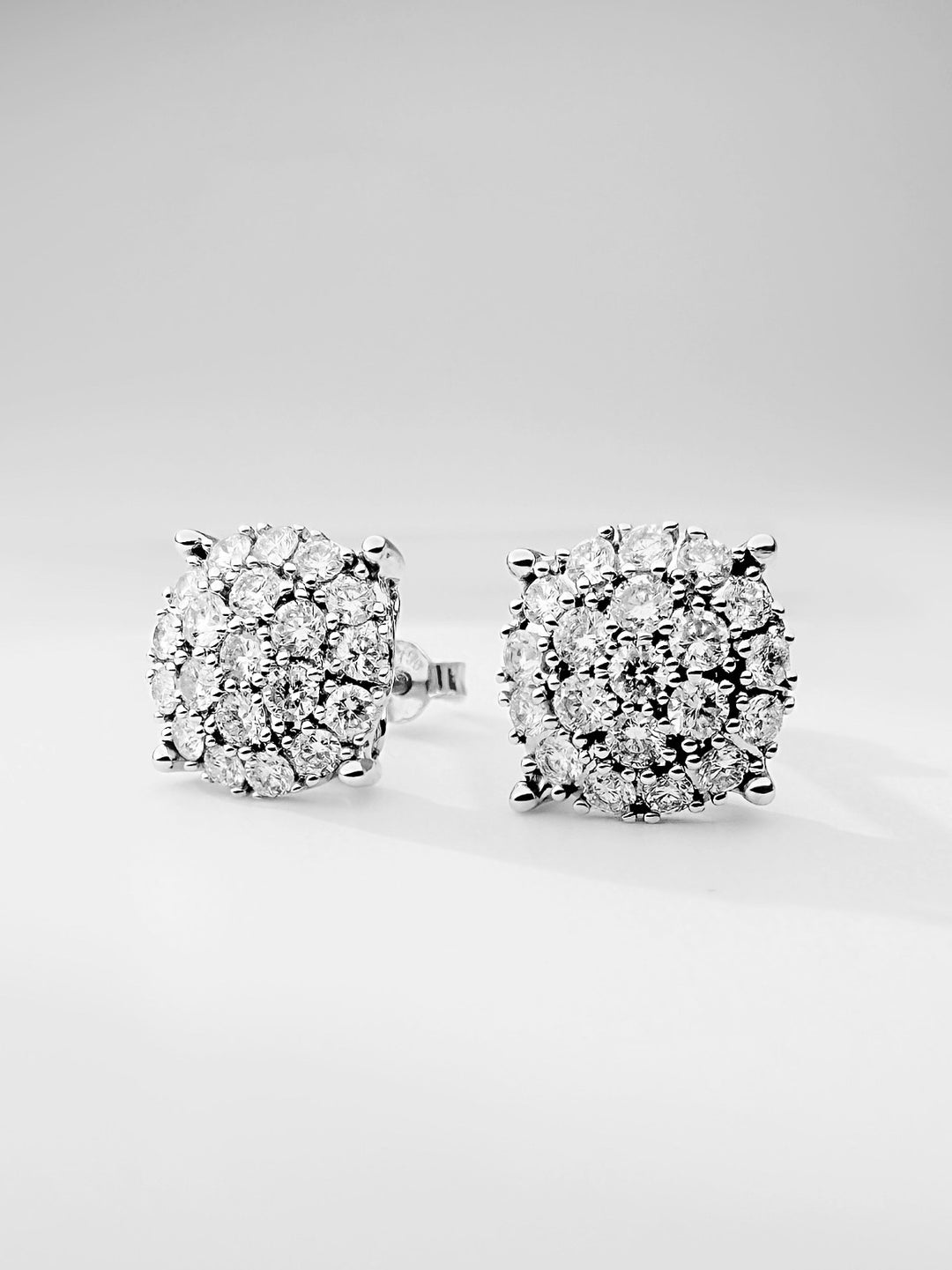 Natural Diamond Cluster Round Shaped Stud Earrings 0.80ct 18K Stamped5
