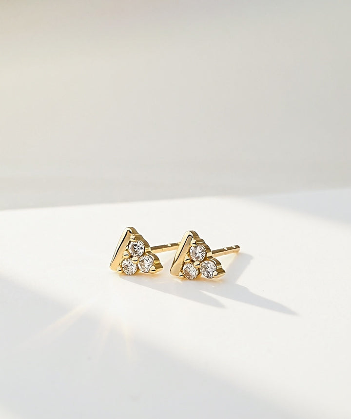 18K Solid Gold Triangle Diamond Cluster Stud Earrings for Women Natural Diamonds1