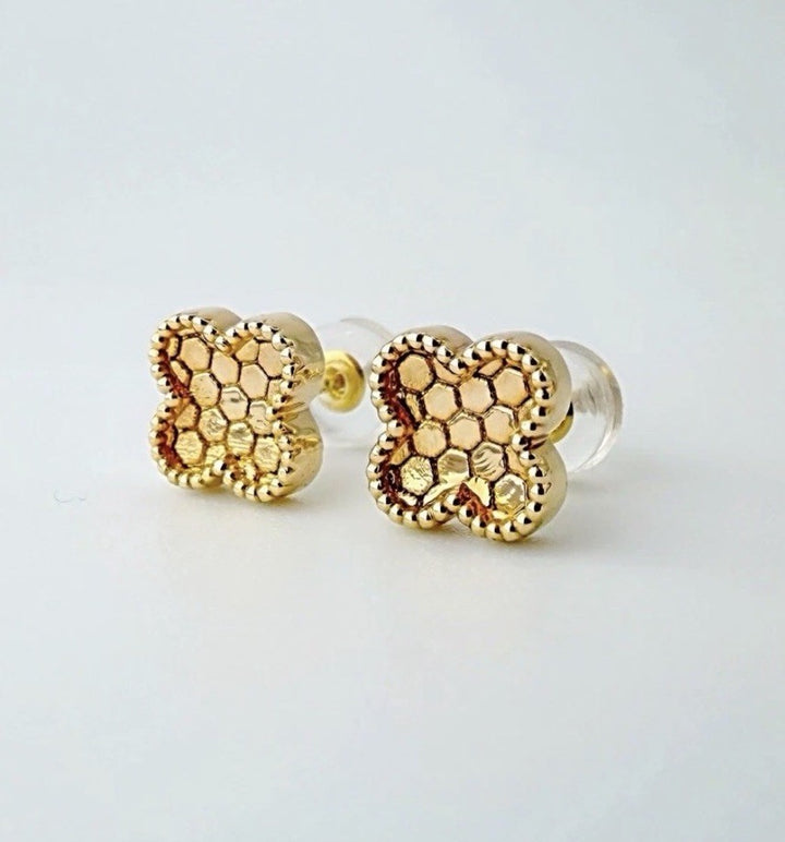 18K Solid Gold Clover Flower Stud Earrings | Minimalist Everyday Jewelry2