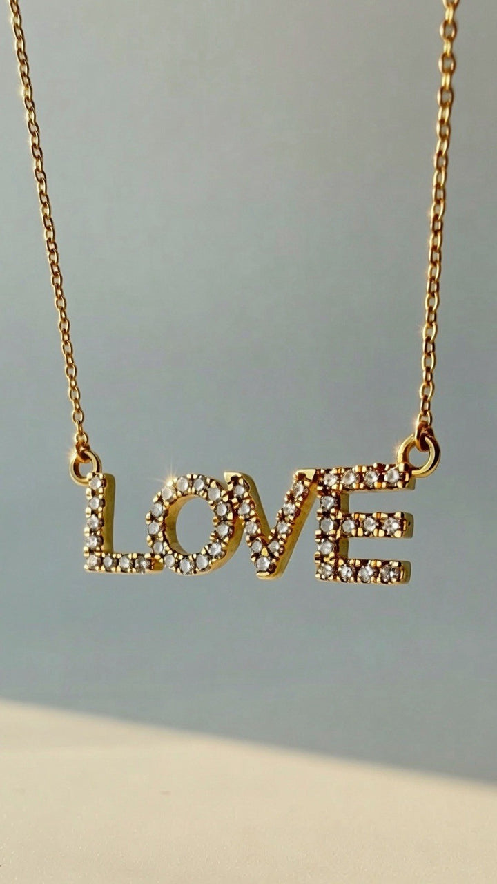 18K Solid Gold LOVE Pendant Diamond Necklace Women F Color SI2 Minimalist3