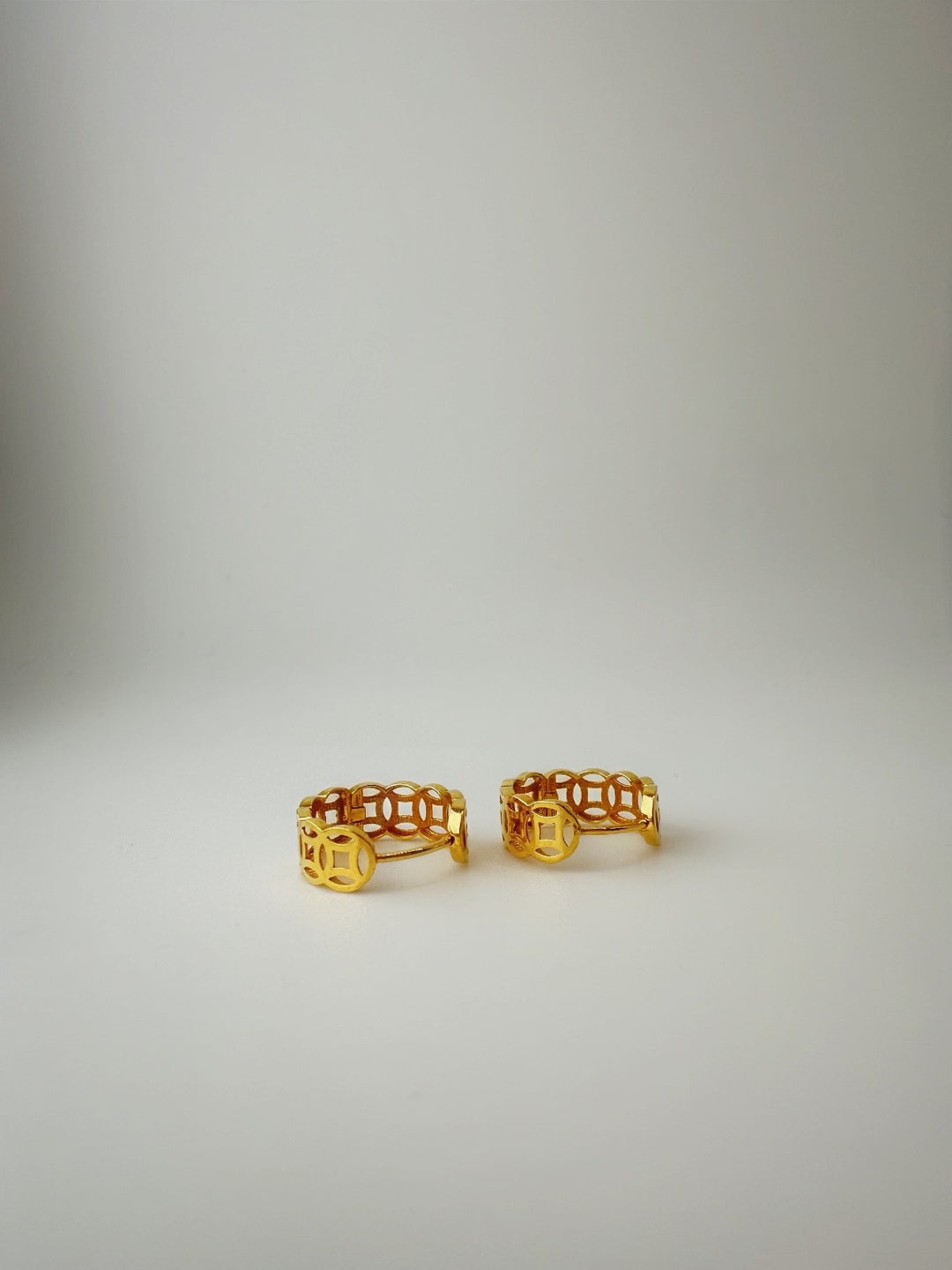 18K Solid Gold Huggies 12.9mm Money Catcher Hoop Earrings4
