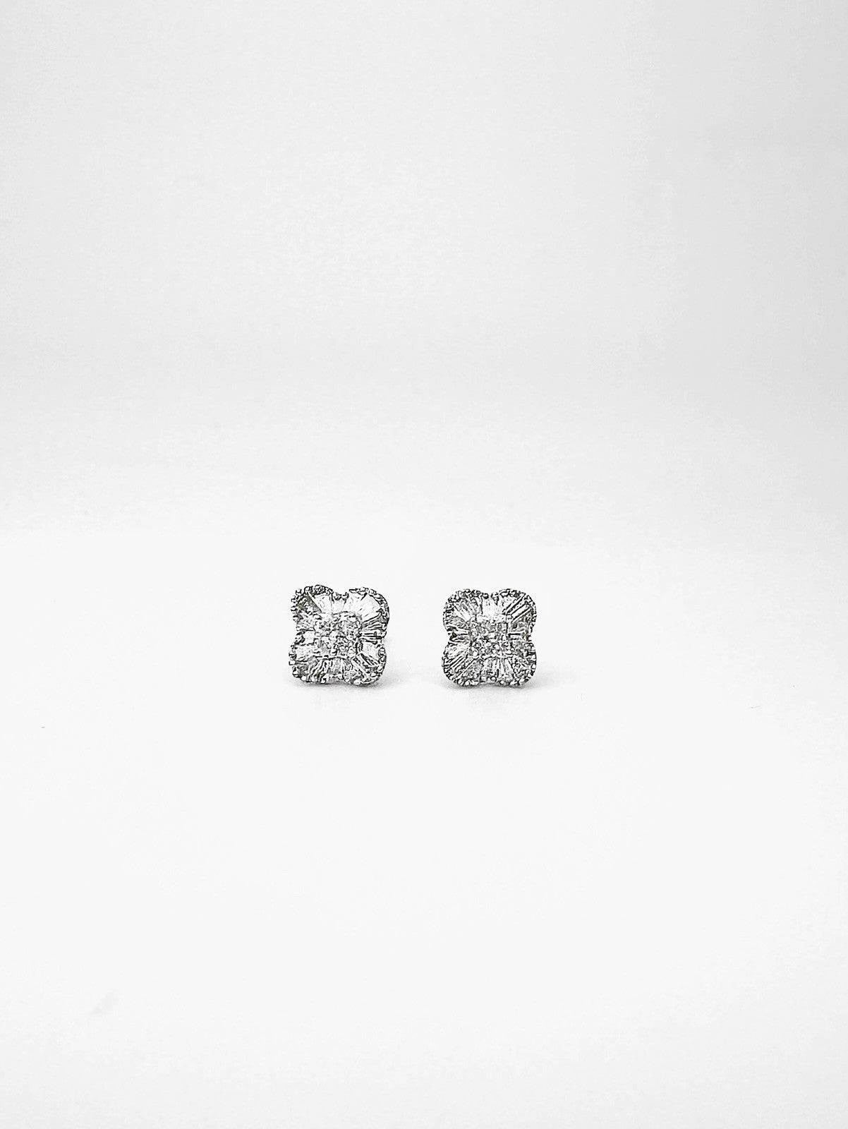 18K Solid Gold Clover Diamond Stud Earrings 0.24ct Natural Floral Jewelry1