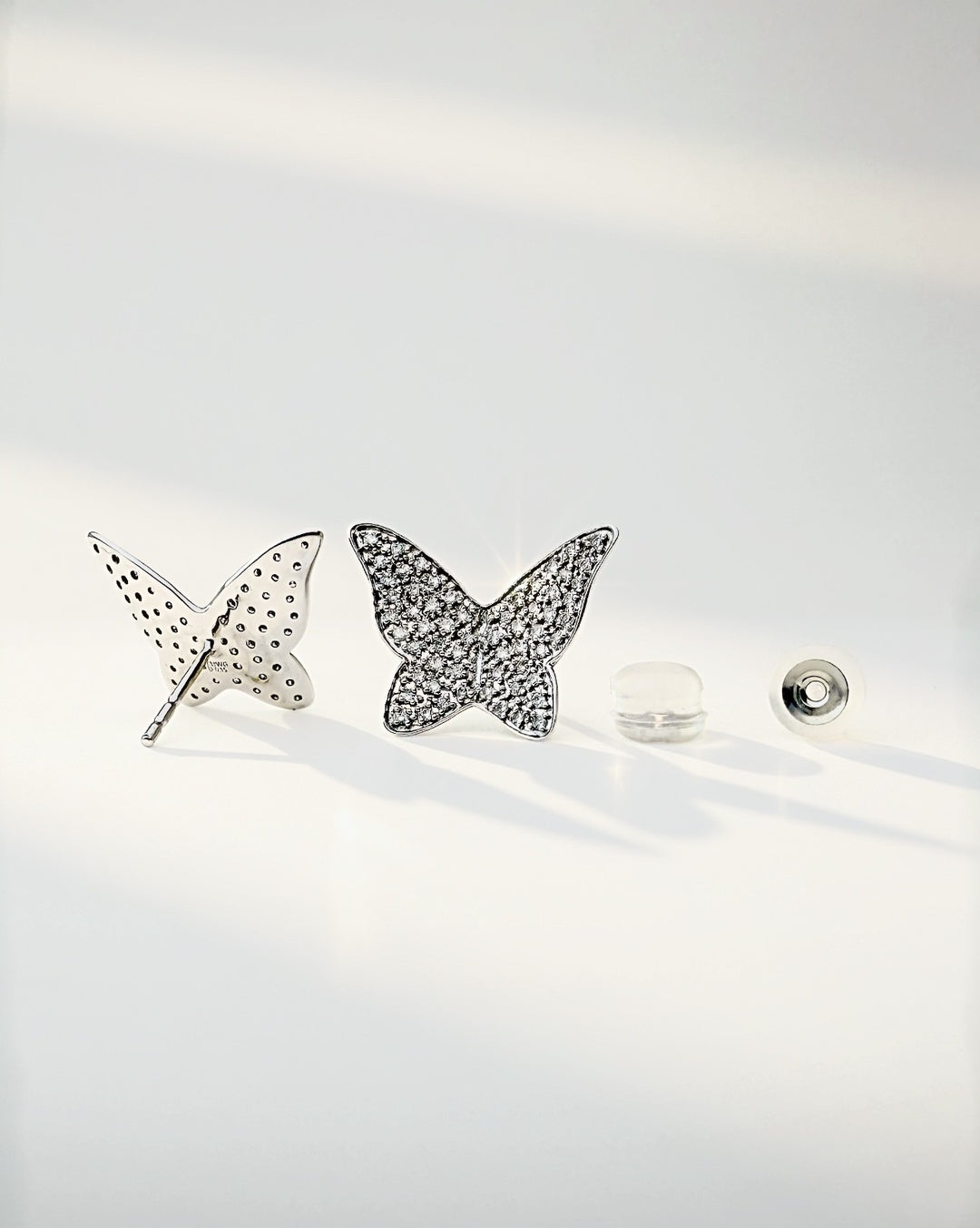 18K Solid Gold Butterfly Natural Diamond Stud Earrings 0.30 VS. Dainty1
