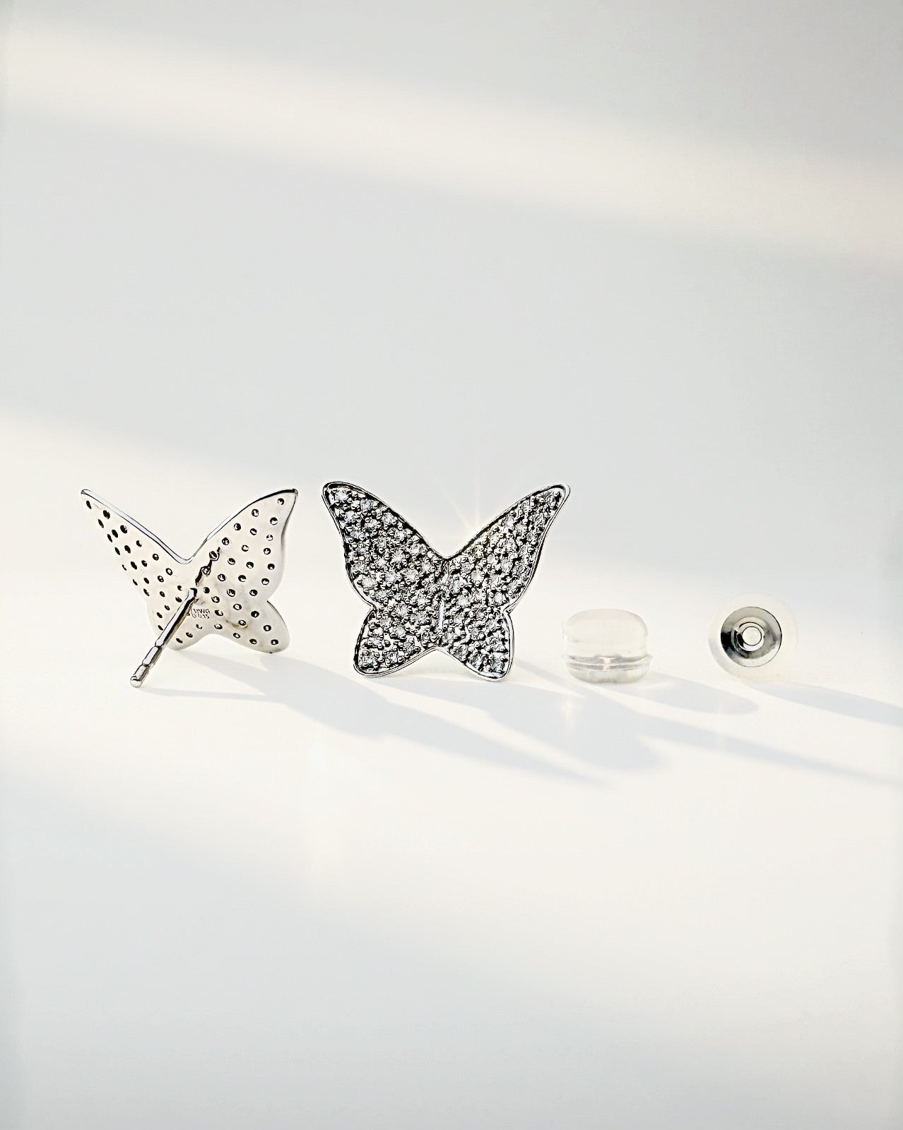 18K Solid Gold Butterfly Natural Diamond Stud Earrings 0.30 VS. Dainty1