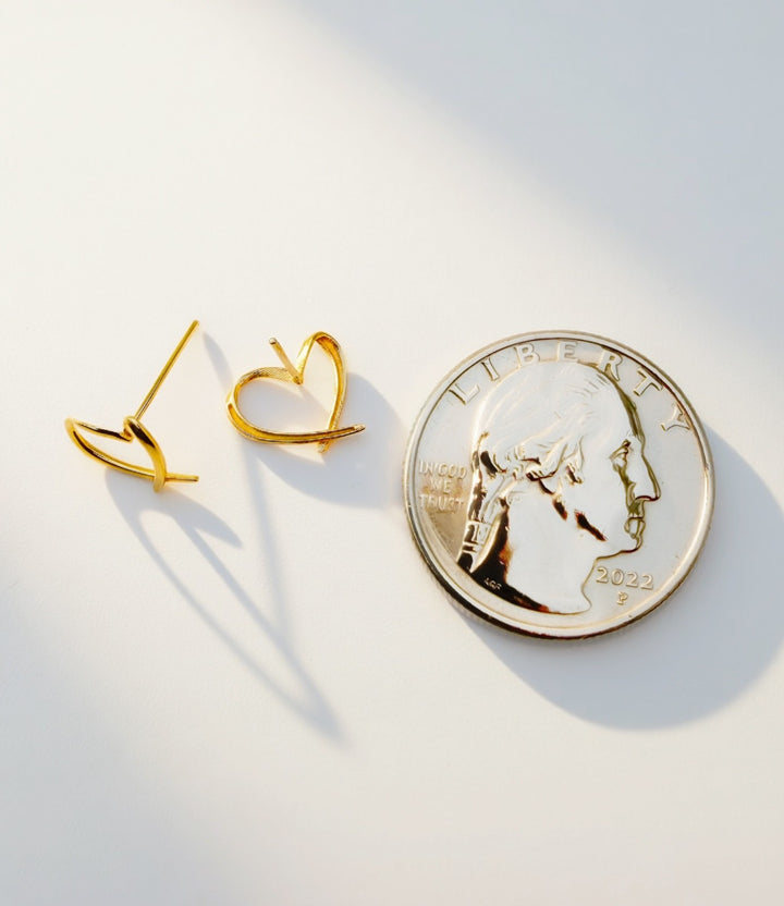 18K Solid Gold Heart Earrings Minimalist Design , Stackable Earrings2
