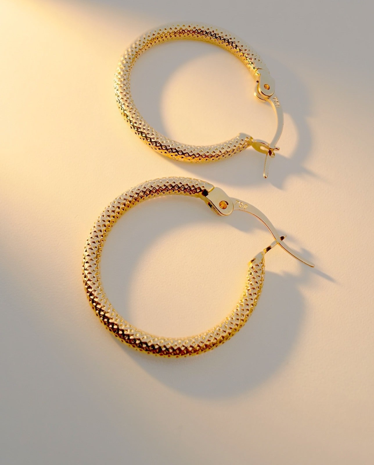 18K Solid Gold Hoop Earrings Hoops 16mm Minimalist Everyday Gold Jewelry1