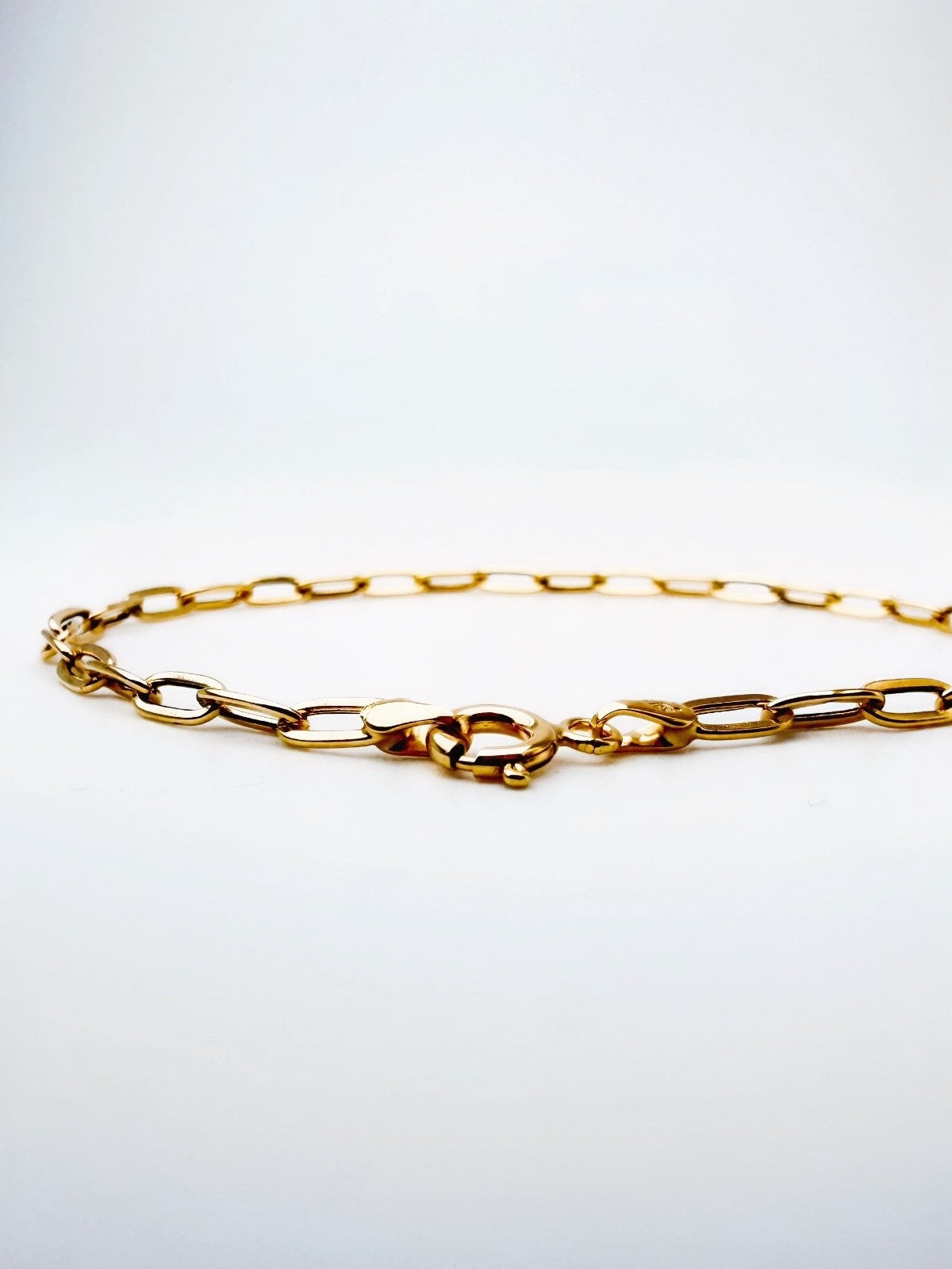18K Solid Gold Paperclip Bracelet Size 7  | 5.2 x 2.9mm1