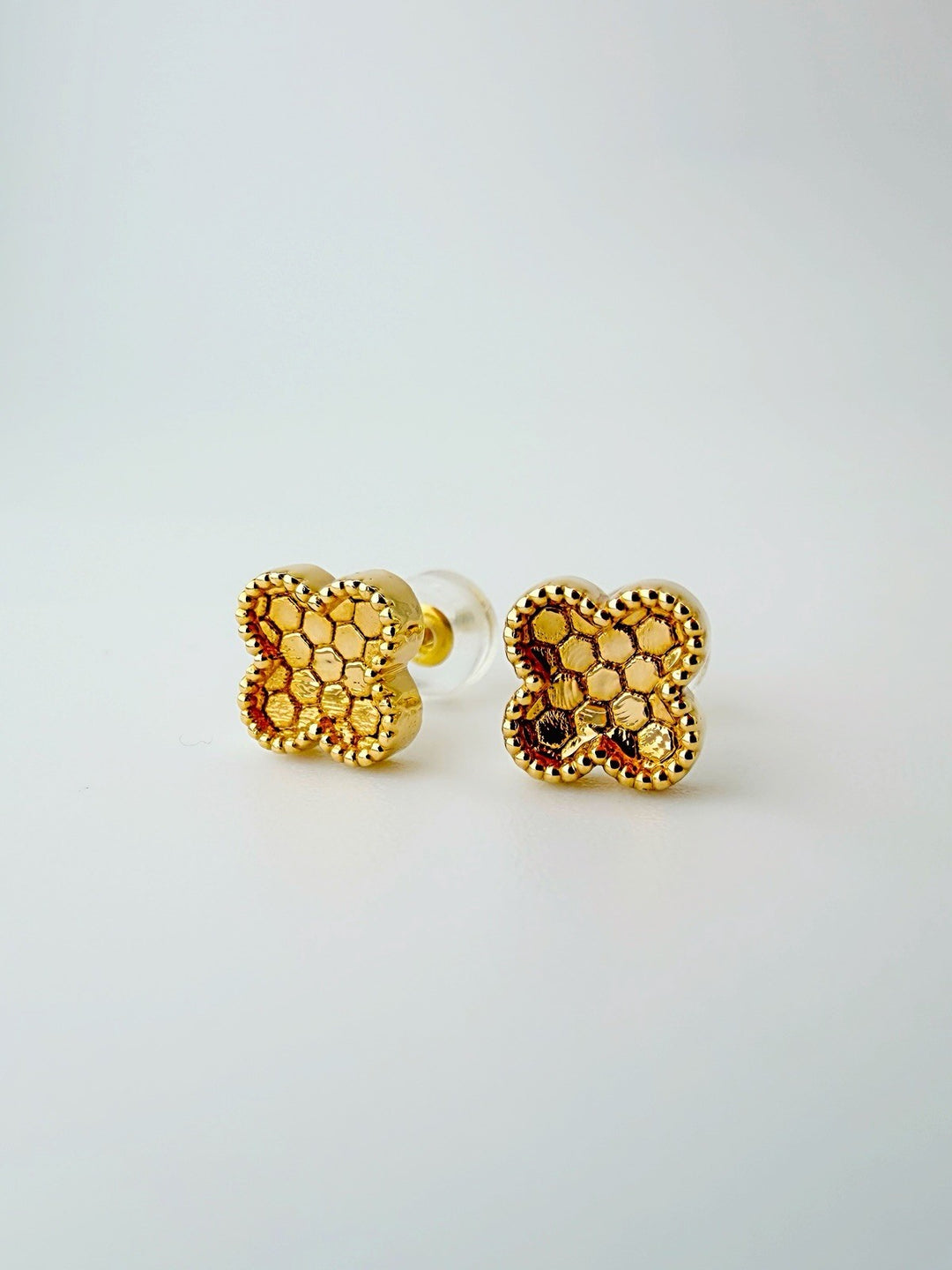 18K Solid Gold Clover Flower Stud Earrings | Minimalist Everyday Jewelry3