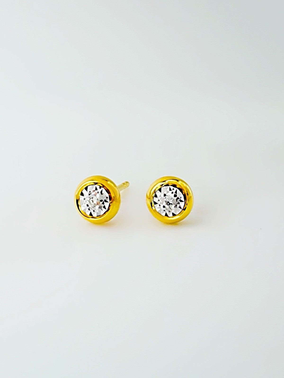 18K Solid Gold Bezel Diamond Stud Earrings 0.02ct Natural Dainty Gift0