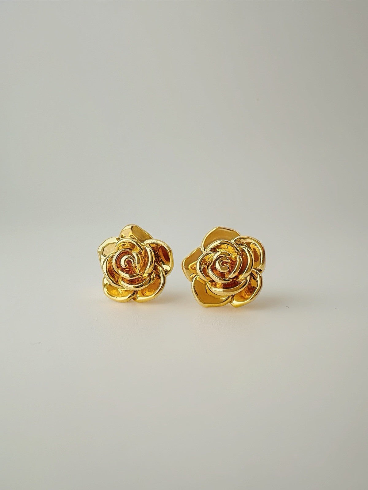 18K Real Gold Flower Rose Earrings Women 14.2mm Lightweight (EF)0