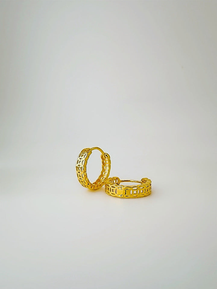 18K Solid Gold Huggies: Money Catcher Hoop Earrings (11mm)7