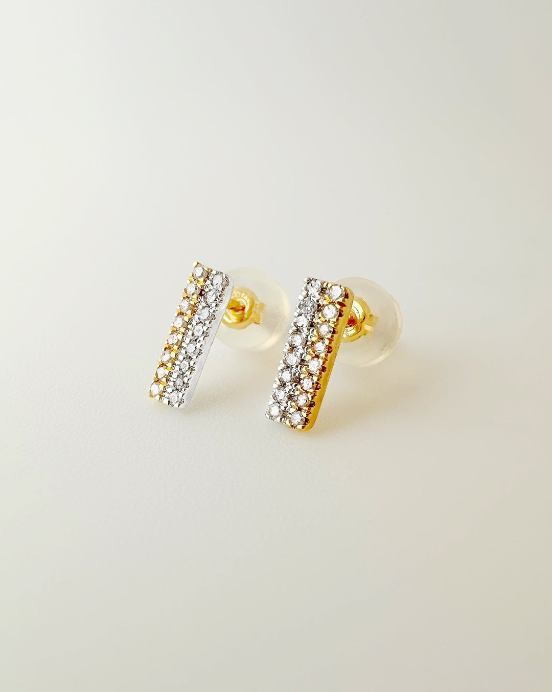 18K Solid Gold Diamond Bar Stud Earrings Women 0.10ct VS Natural Dainty Gift0