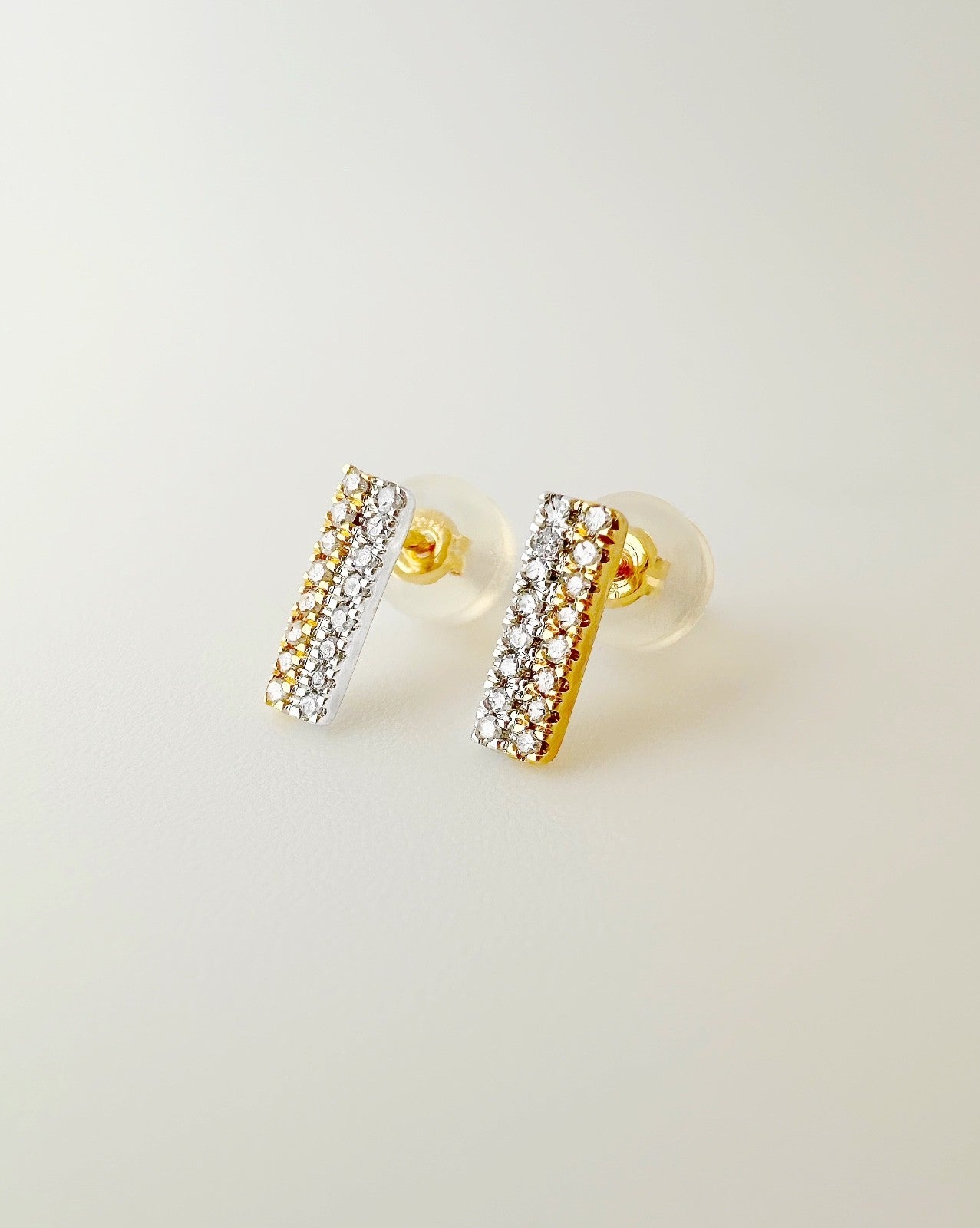 18K Solid Gold Diamond Bar Stud Earrings Women 0.10ct VS Natural Dainty Gift0