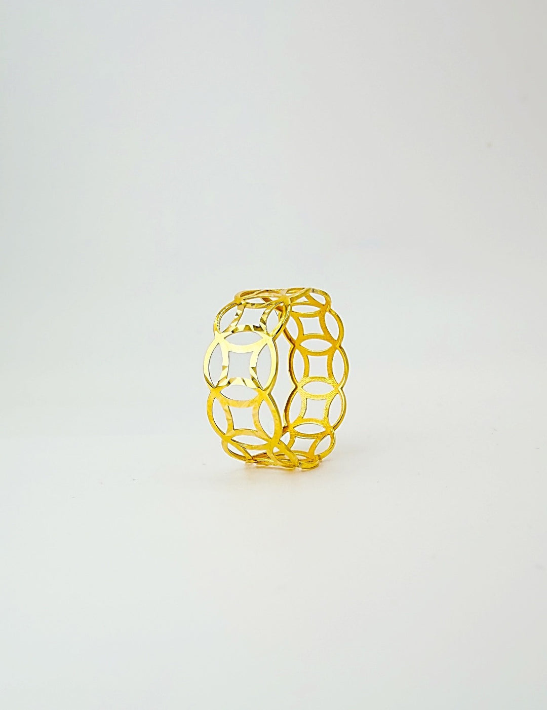 18K Solid Gold Ring Money Catcher  Ring size 7 , lightweight, stackable0