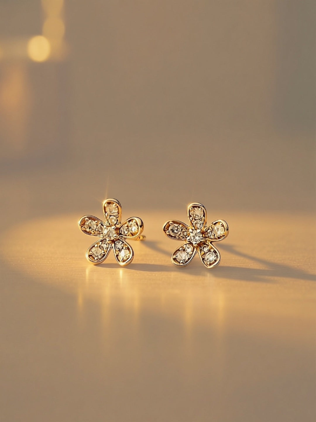18K Real Gold Flower Diamond Cluster Stud Earrings for Women Natural Diamonds0