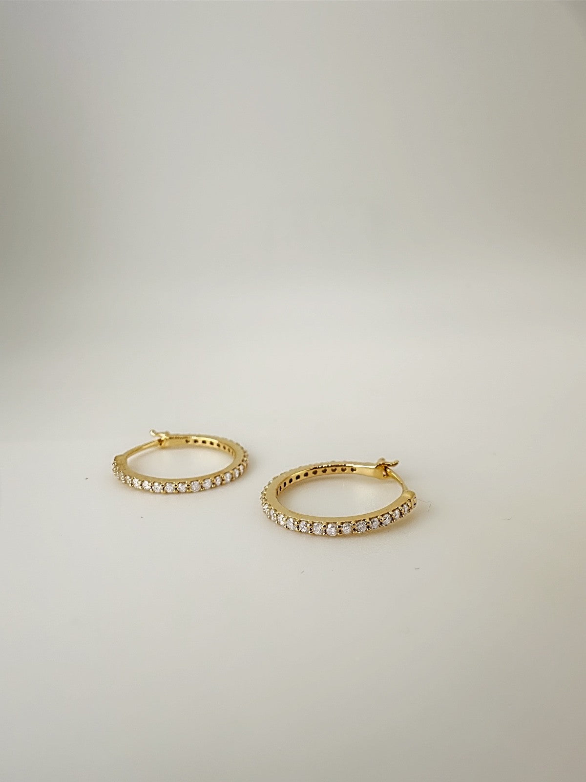 18K Solid Gold Diamond Hoop Earrings 15mm  VS Natural Yellow Gold1