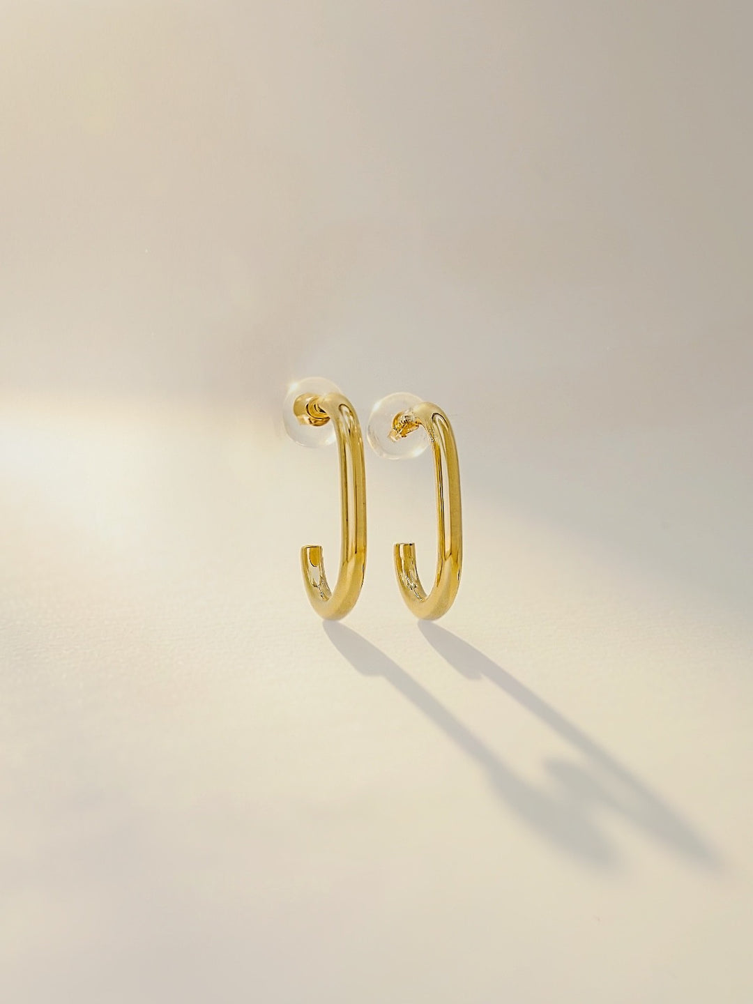 18K Solid Gold Slim Curve Hoop Stud Earrings Polished Minimalist1