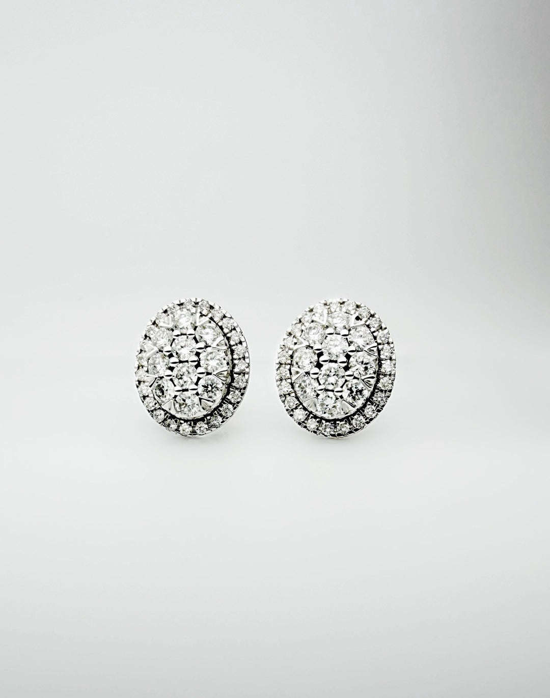 18K stamped Solid Gold  Natural Diamond Cluster Stud Oval Shaped Earrings 1.1CT2