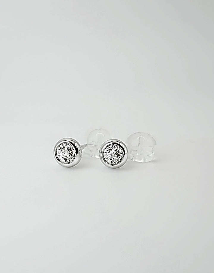 18K Solid Gold Bezel Diamond Stud Earrings 0.02ct VS Natural Dainty Gift0