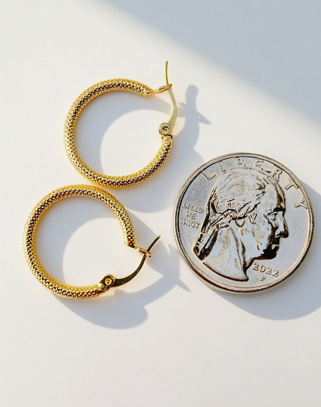 18K Solid Gold Hoop Earrings Hoops 19.4mm Minimalist Everyday Gold Jewelry4