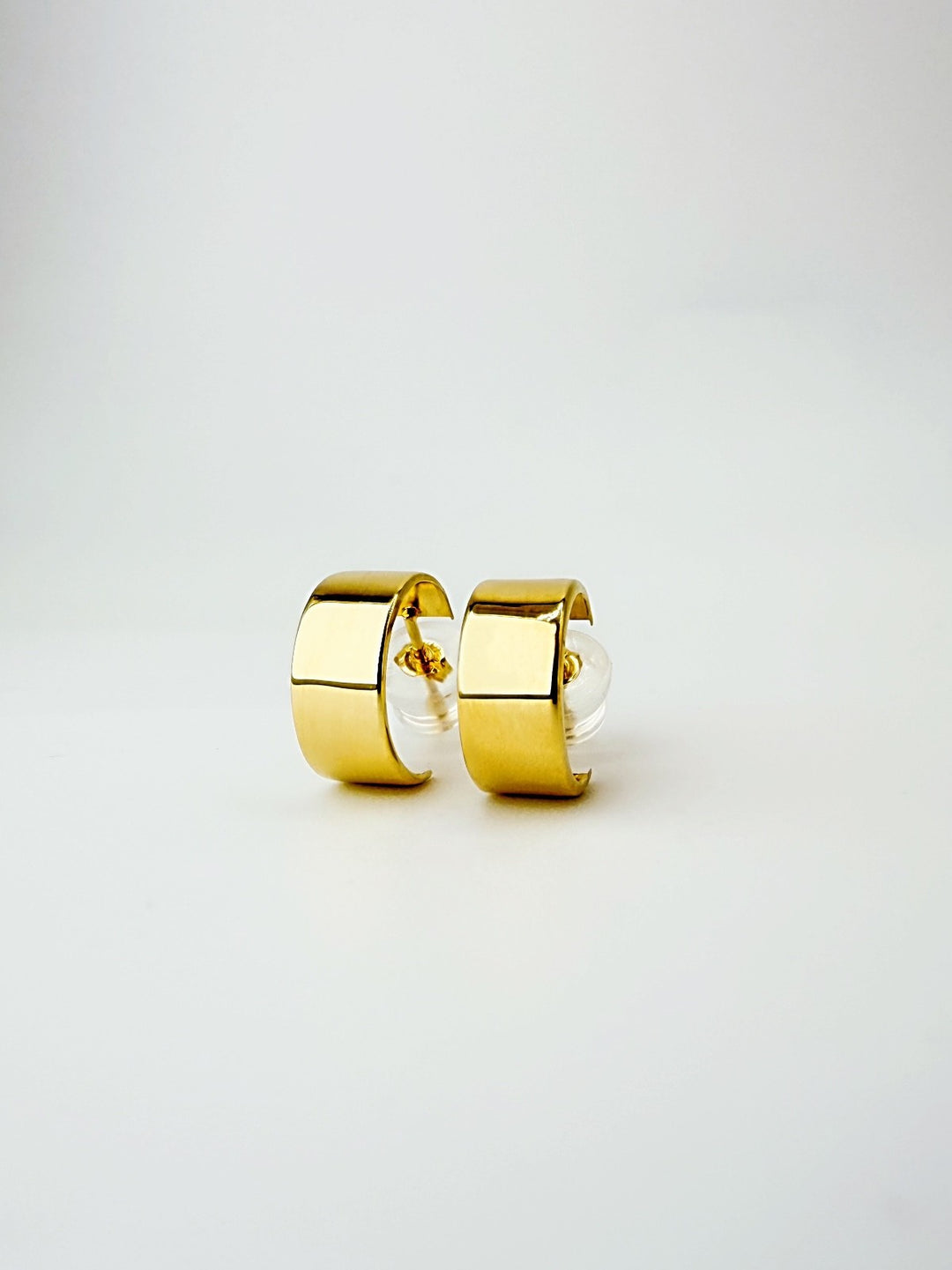 18K Solid Gold Stud Hoop Earrings Japan Gold Flat Front Polished Minimalist 0.953