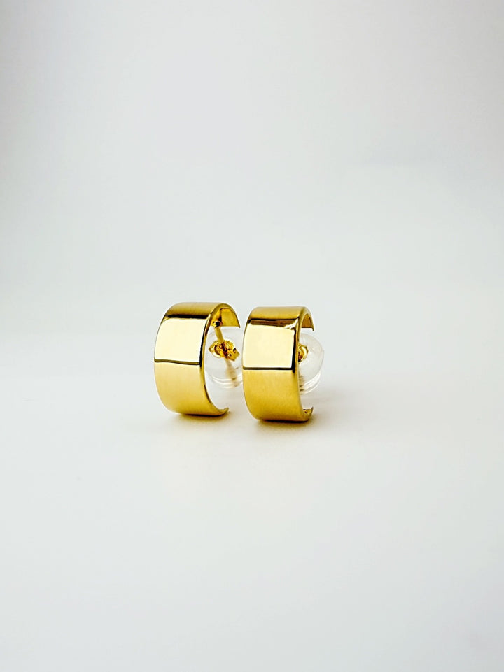18K Solid Gold Stud Hoop Earrings Japan Gold Flat Front Polished Minimalist 0.953