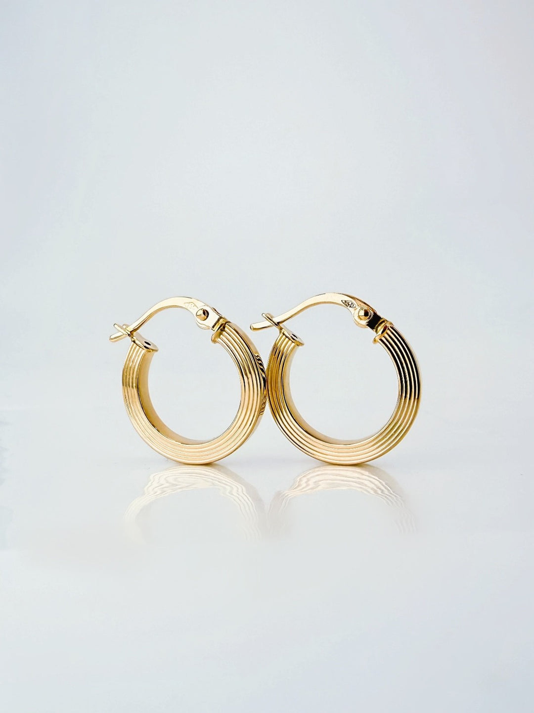 18K Solid Gold Hoop Earrings line Hoops 14mm Minimalist Everyday Gold Jewelry3