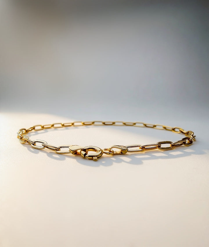 18K Solid Gold Paperclip Bracelet Size 7  | 5.2 x 2.9mm2