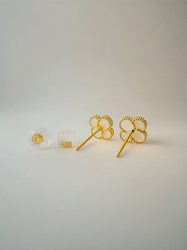 The White Floral Pearl Studs