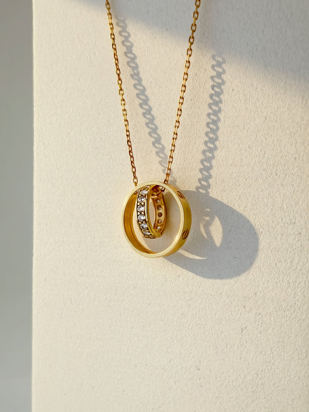 The Interlocking Necklace