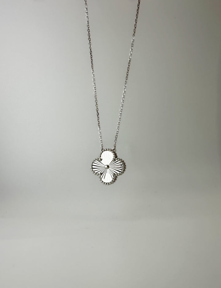 The Floral Necklace