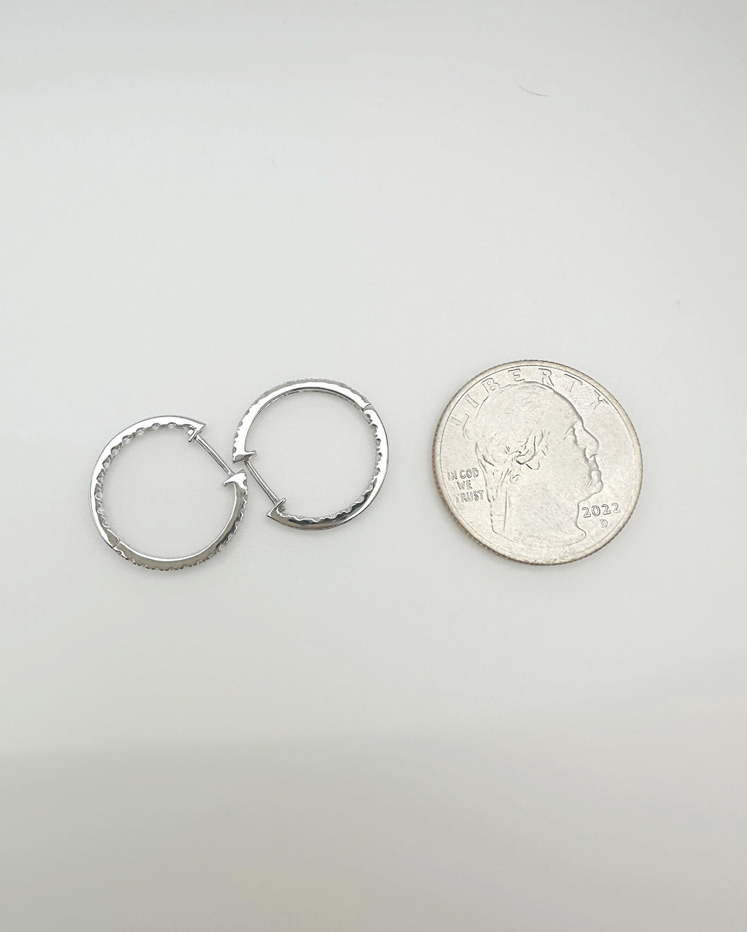 18K White Gold Natural Diamond Hoop Earrings: 0.50 ct VS, 19.5mm In-and-Out