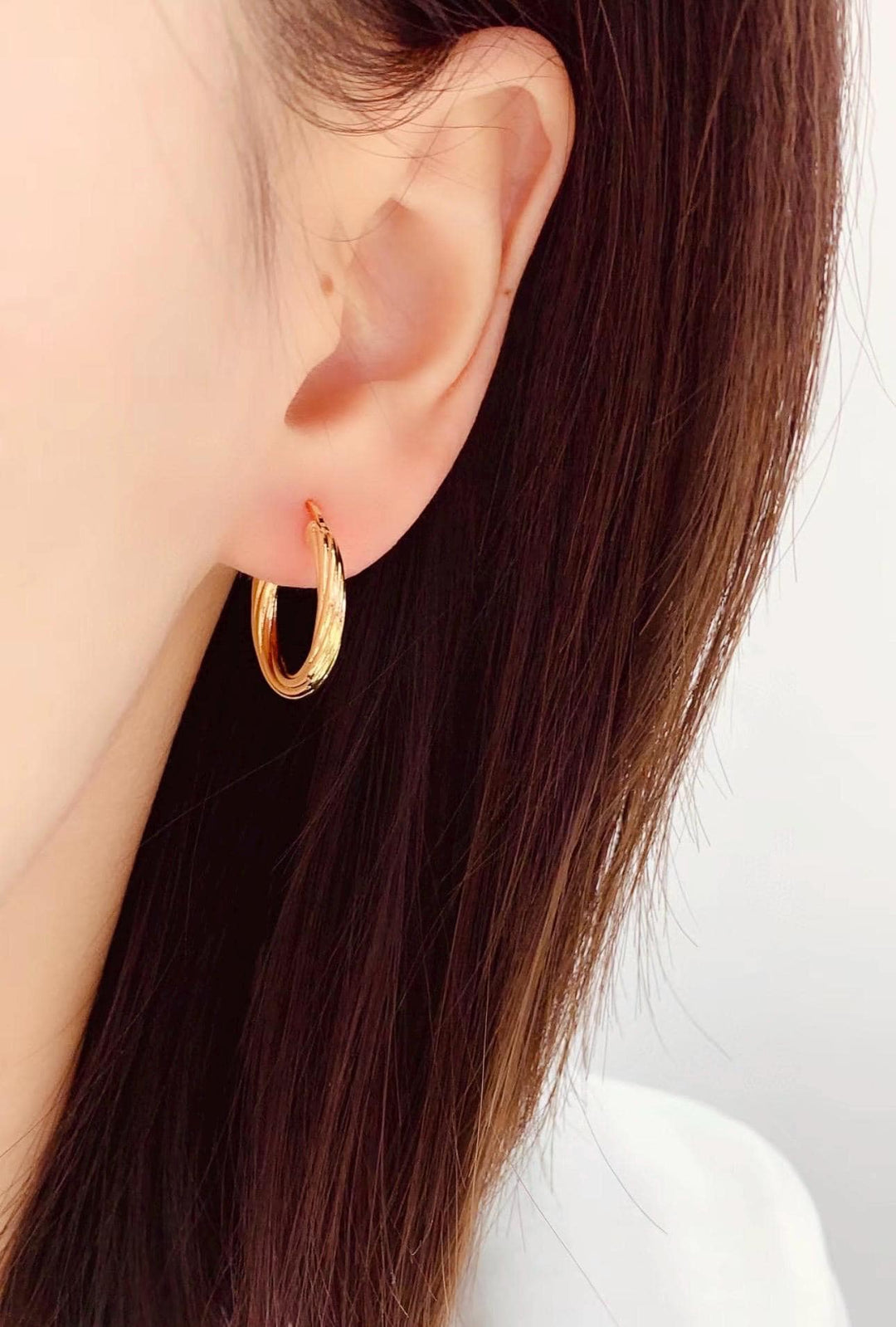 18K Solid Gold Twisted Hoop Earrings: Elegant Minimal Hoop for everyday Chic